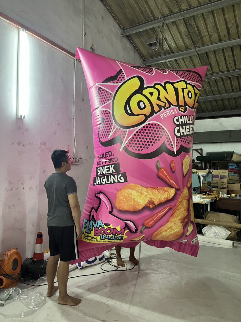 Replika Paparan Inflatable Snek Corntoz — photo 5