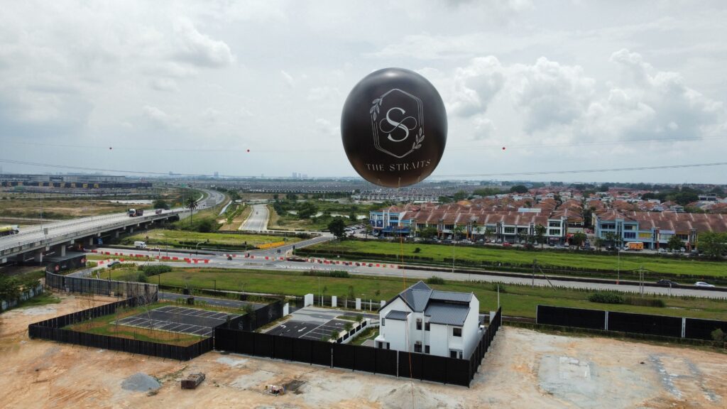 Belon Pengiklanan Gergasi di Bandar Bukit Raja, Klang — photo 3