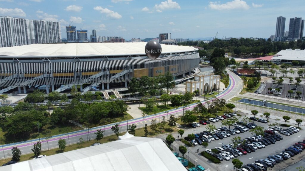 Belon Pengiklanan Gergasi untuk DeRUCCI di Big Home Expo, Stadium Bukit Jalil — photo 1