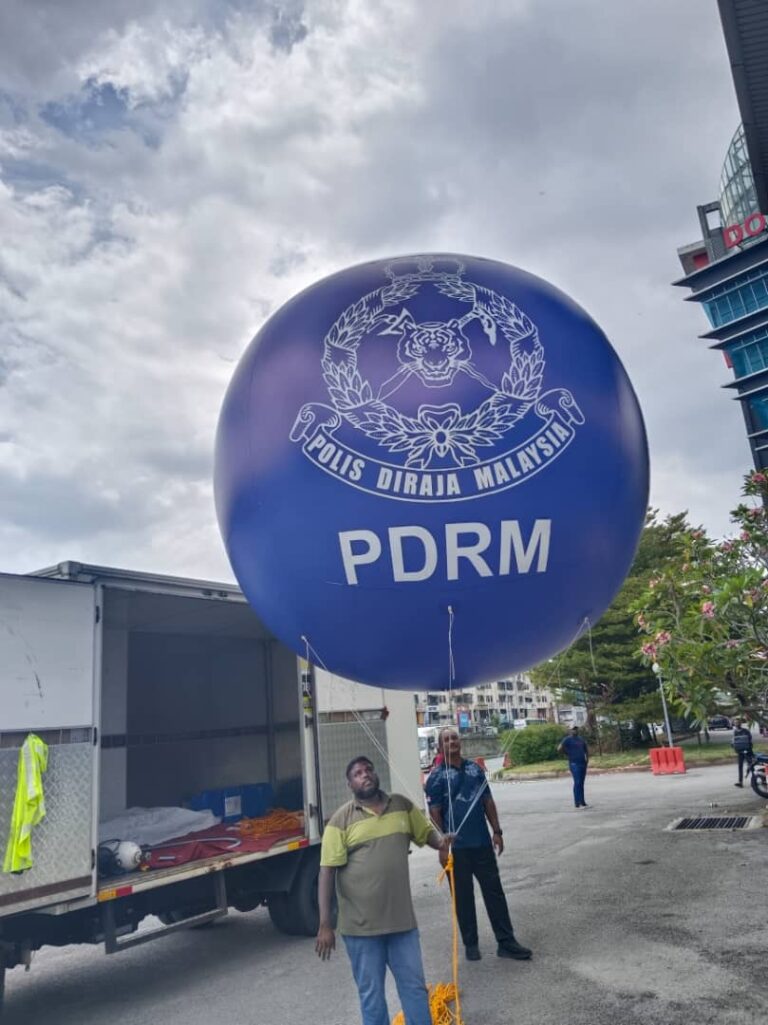 Giant Advertising Balloons Inflatable Arch at Batu Caves for Thaipusam 2025 — photo 2