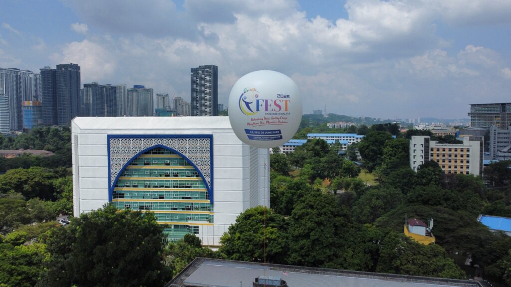 Giant Balloon & Inflatable Arch at University of Malaya — photo 5
