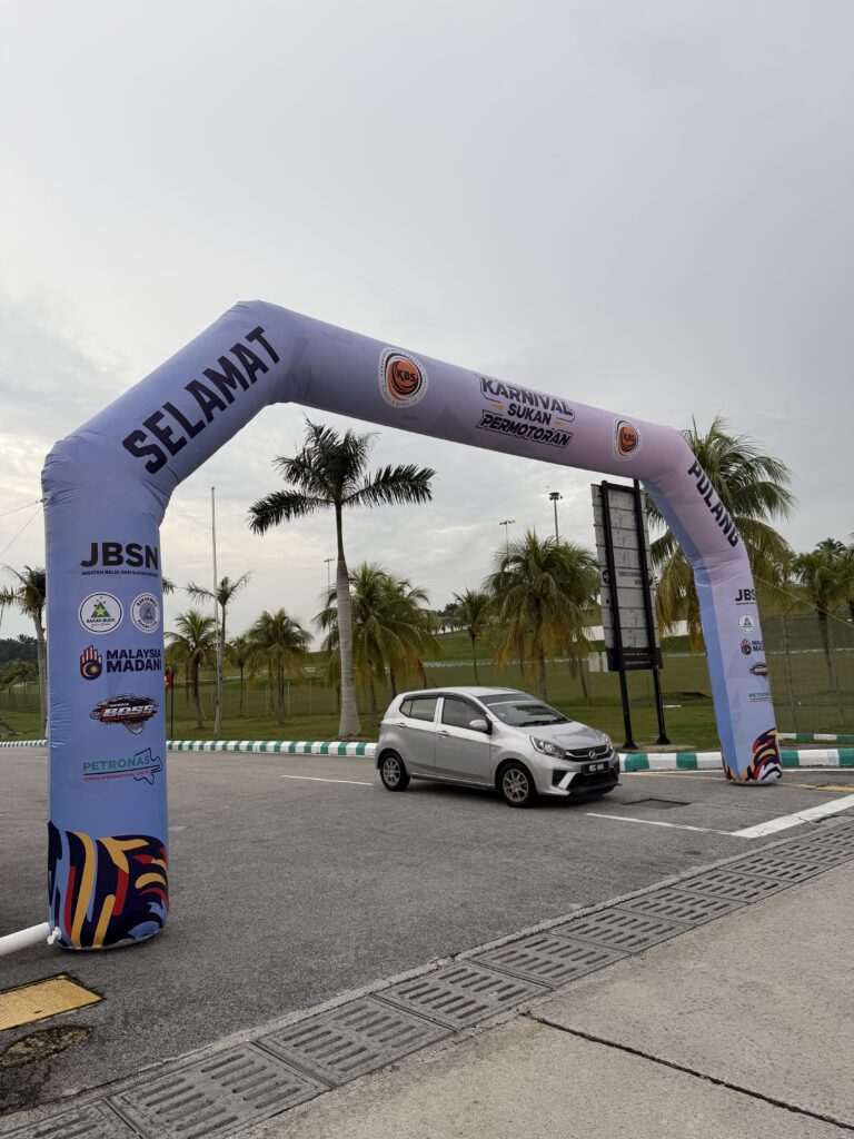 Inflatable Arch at Karnival Sukan Permotoran BOSS Sepang 2025 — photo 6