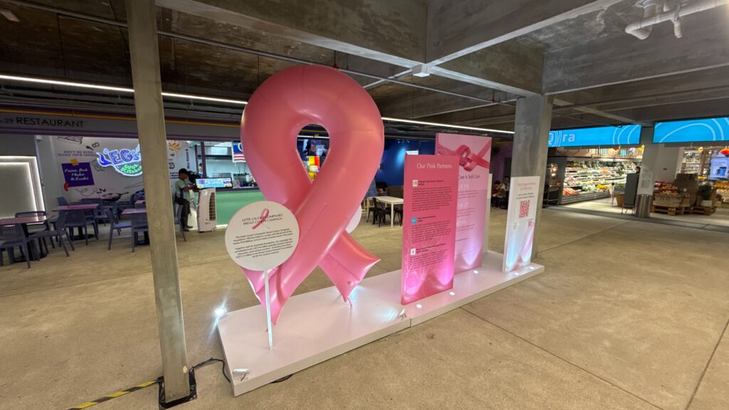 Inflatable Pink Ribbon for Breast Cancer Awareness Campaign — photo 2