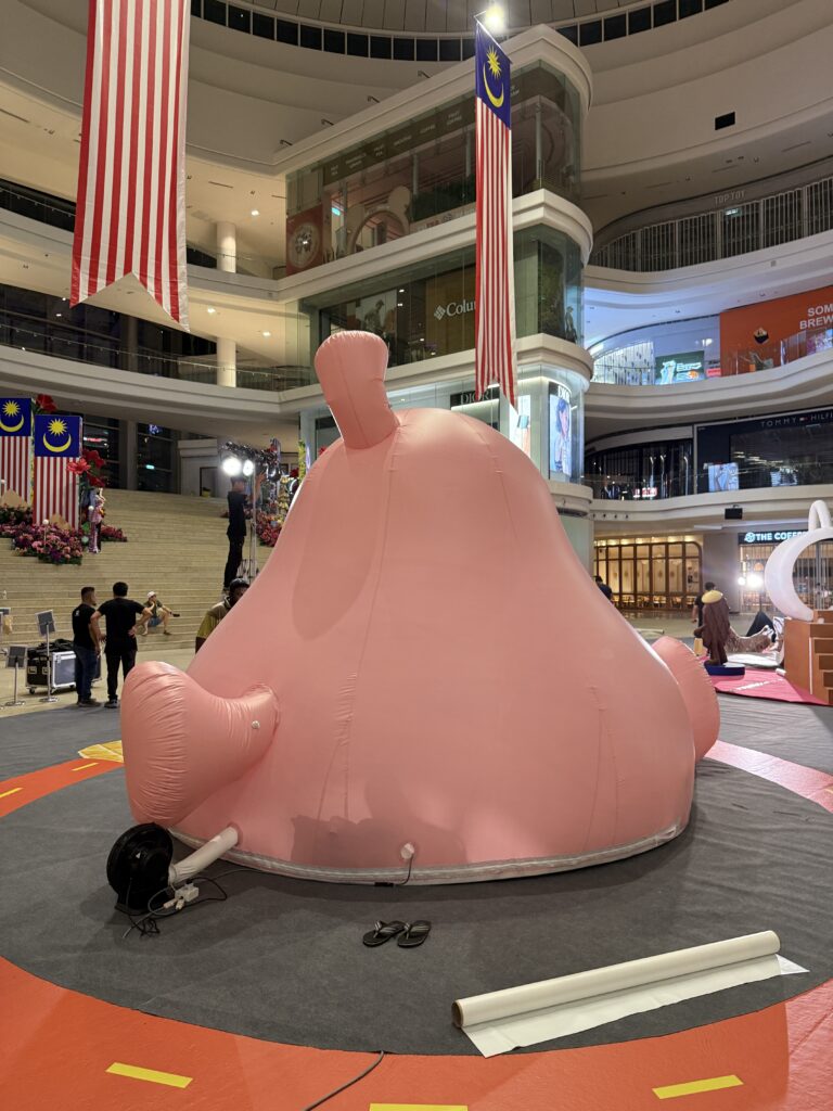 Julie's Stomach Inflatable at Pavilion Bukit Jalil — photo 7
