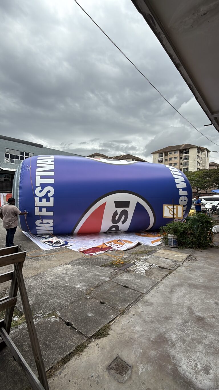 Pepsi Cola Inflatable Can at Kuching, Sarawak — photo 2