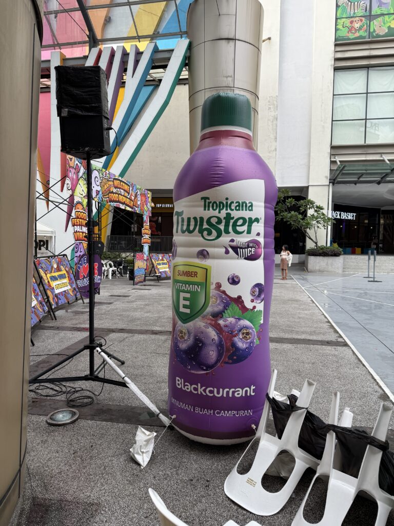 Replika Botol Inflatable Tropicana Twister — photo 1
