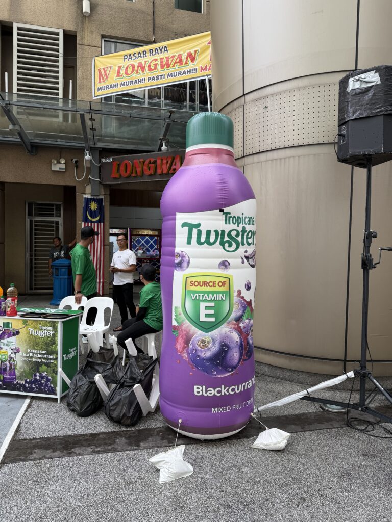 Replika Botol Inflatable Tropicana Twister — photo 4