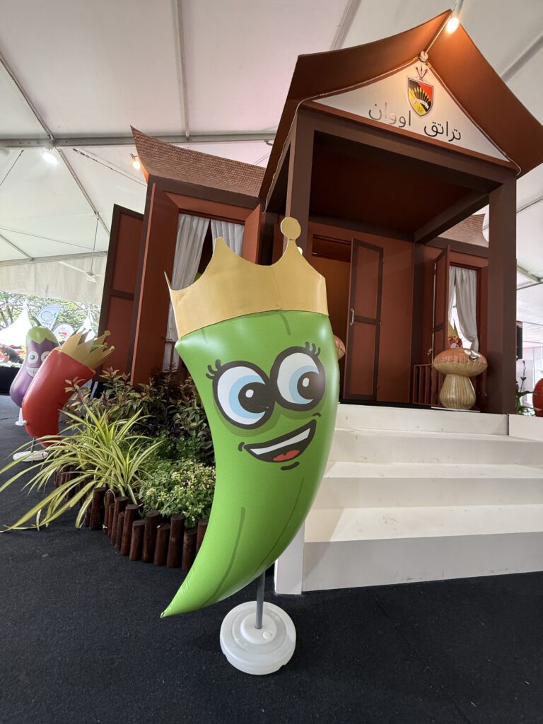 Vegetable Inflatable Replica at NS Fest 2025 in Nilai, Negeri Sembilan — photo 5