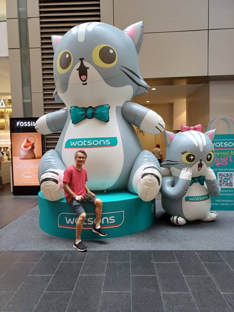 Replika Inflatable Kucing Watson di Pavilion KL — photo 6