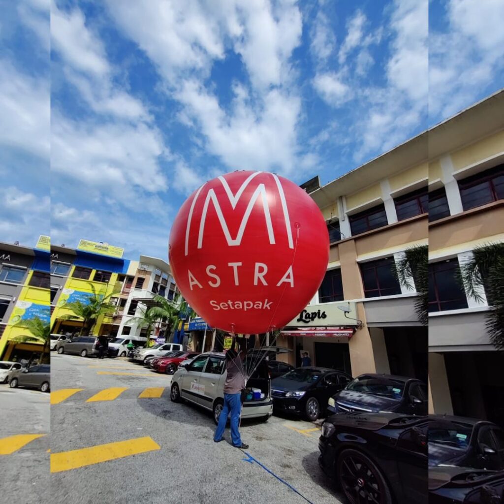 Giant Advertising Balloons — photo 4