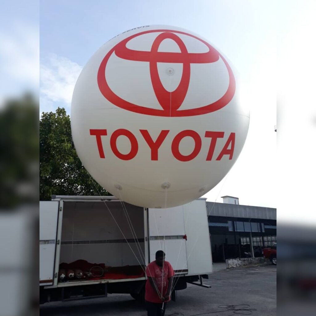 Giant Advertising Balloons — photo 6