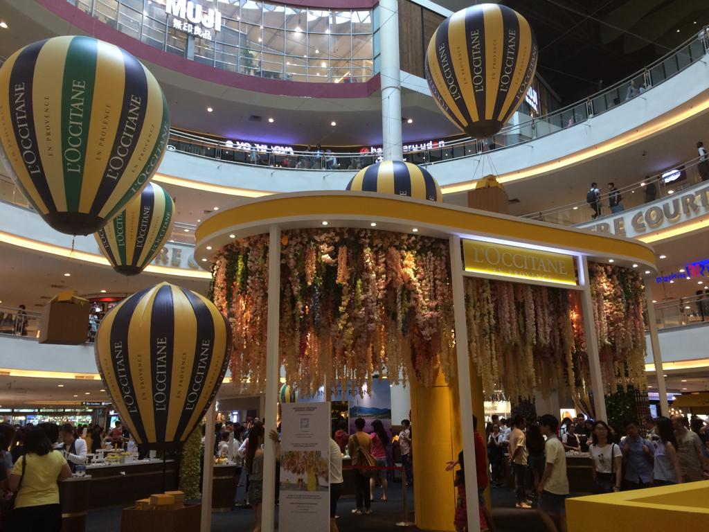 L’Occitane Hot Air Balloon Replicas