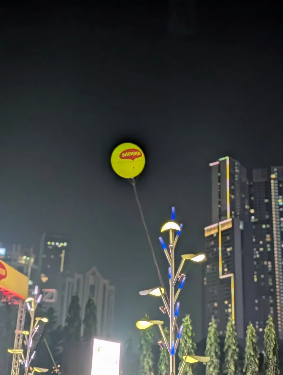 7ft Lit Giant Helium Balloon for Maggi's Keretapi Sarong 2026 at TRX — photo 11