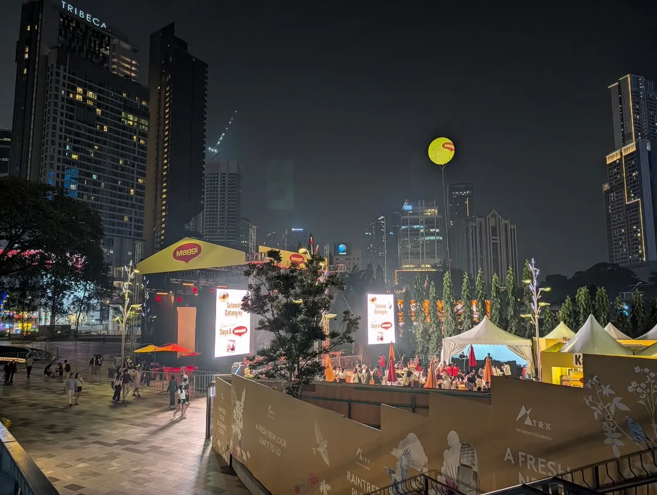 7ft Lit Giant Helium Balloon for Maggi's Keretapi Sarong 2026 at TRX — photo 5