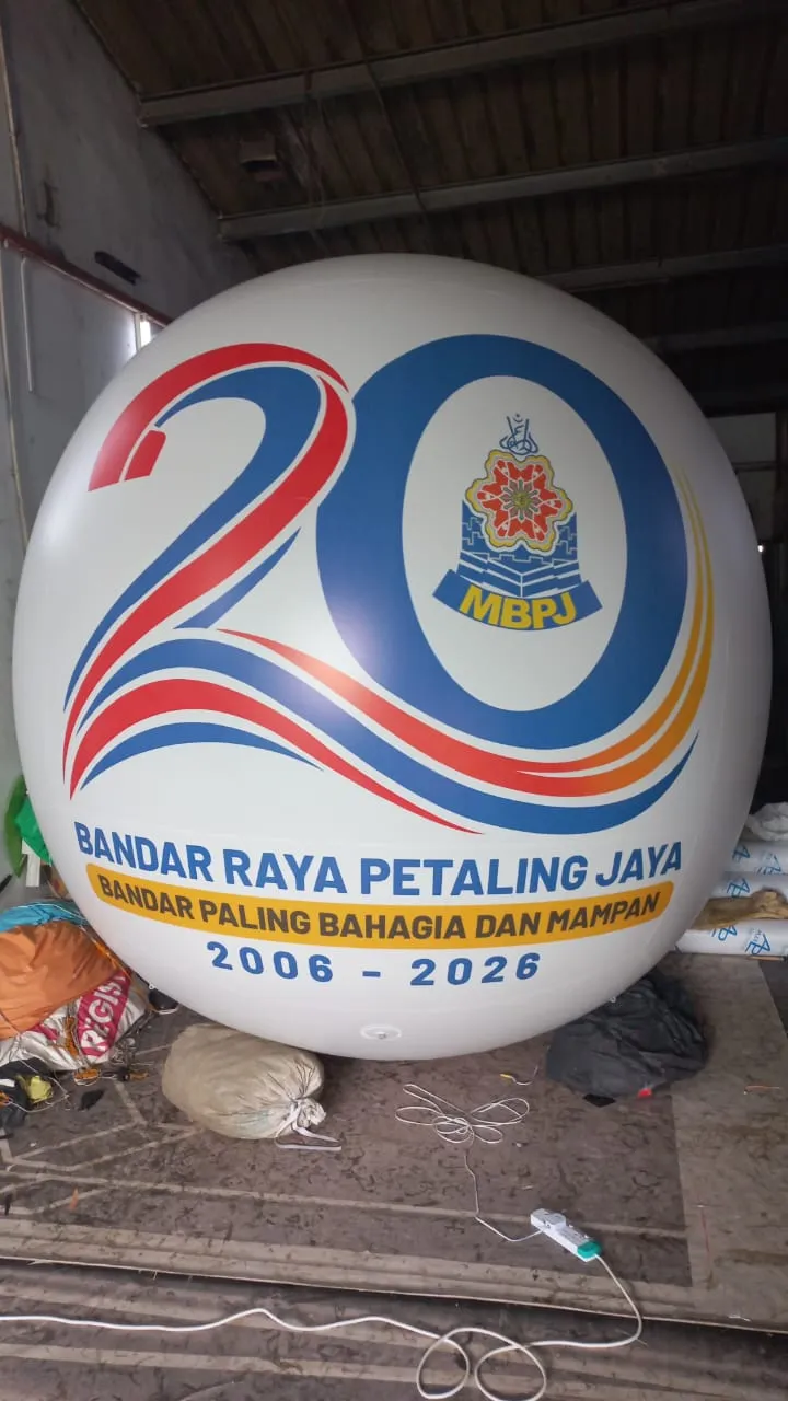 Lighted Giant Helium Balloon for Petaling Jaya 20th Anniversary — photo 2